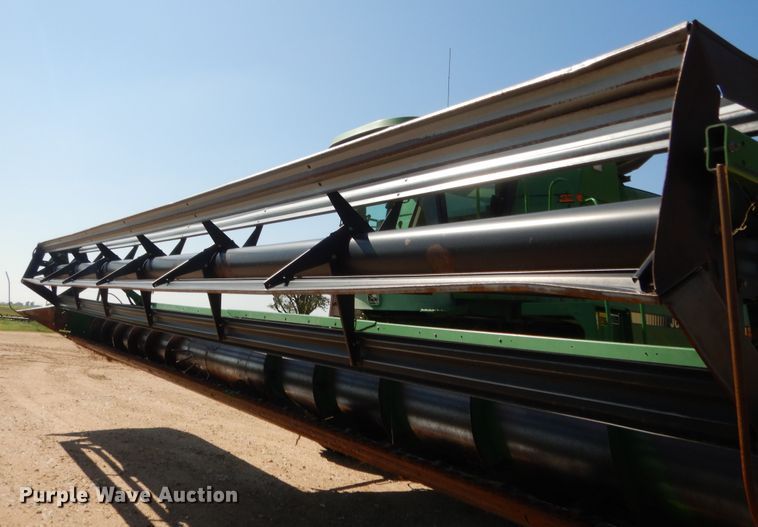 image for item HB9369 John Deere 930 rigid head