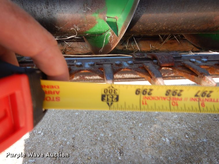 image for item HB9369 John Deere 930 rigid head