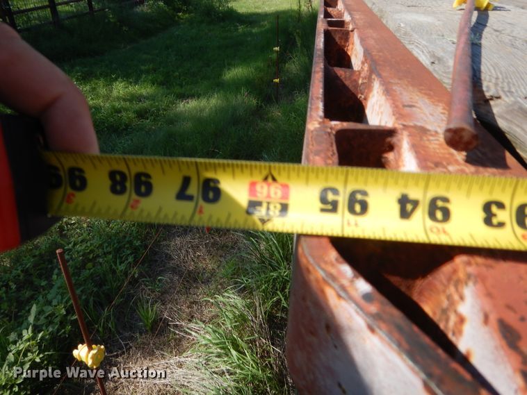 image for item HB9372 1998 Kwik Loc flatbed trailer