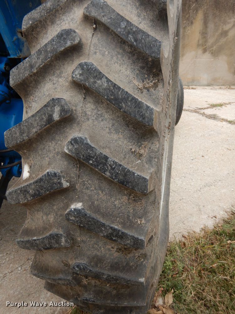 image for item HD9410 Ford 7700  tractor
