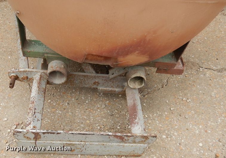 image for item HD9410 Ford 7700  tractor