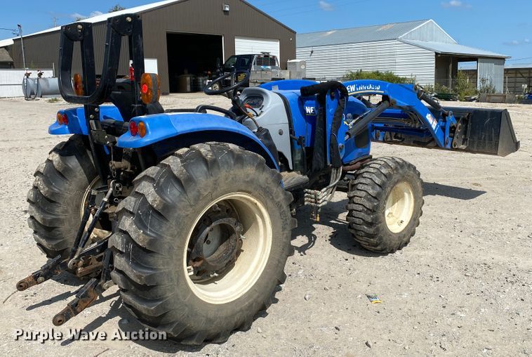 image for item HE9763 2014 New Holland Boomer 47  MFWD tractor