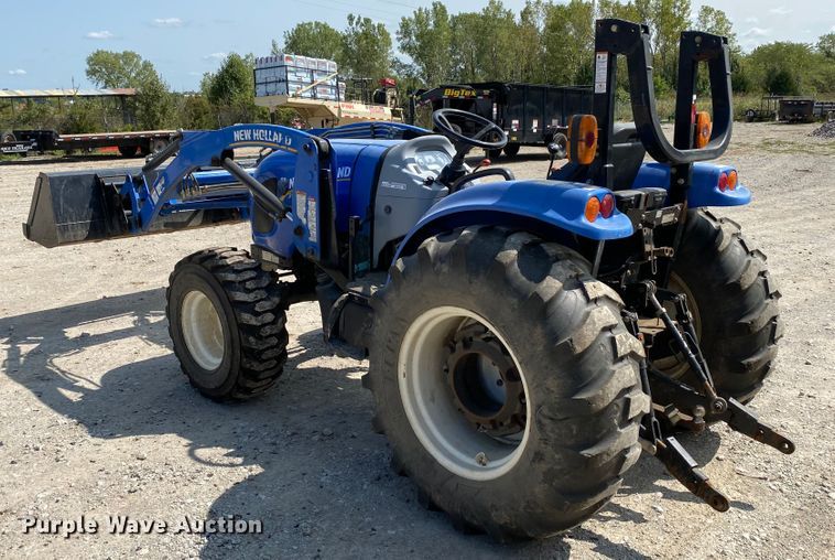 image for item HE9763 2014 New Holland Boomer 47  MFWD tractor