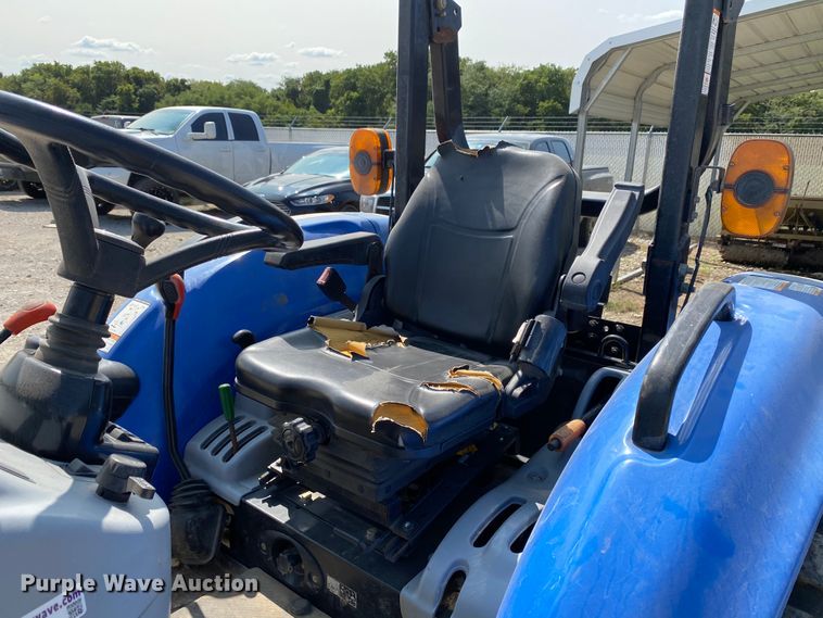 image for item HE9763 2014 New Holland Boomer 47  MFWD tractor