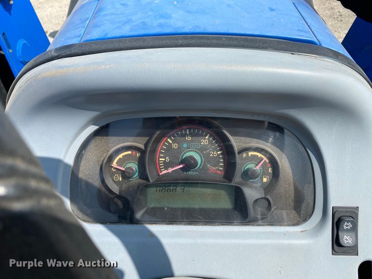 image for item HE9763 2014 New Holland Boomer 47  MFWD tractor