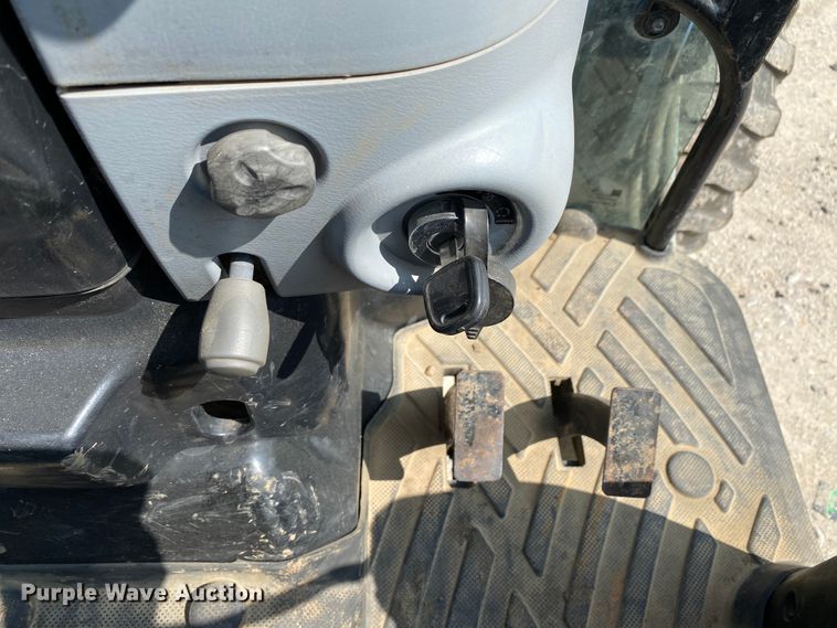 image for item HE9763 2014 New Holland Boomer 47  MFWD tractor