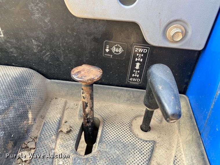 image for item HE9763 2014 New Holland Boomer 47  MFWD tractor