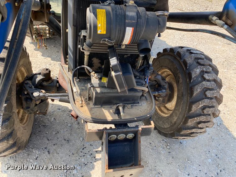 image for item HE9763 2014 New Holland Boomer 47  MFWD tractor