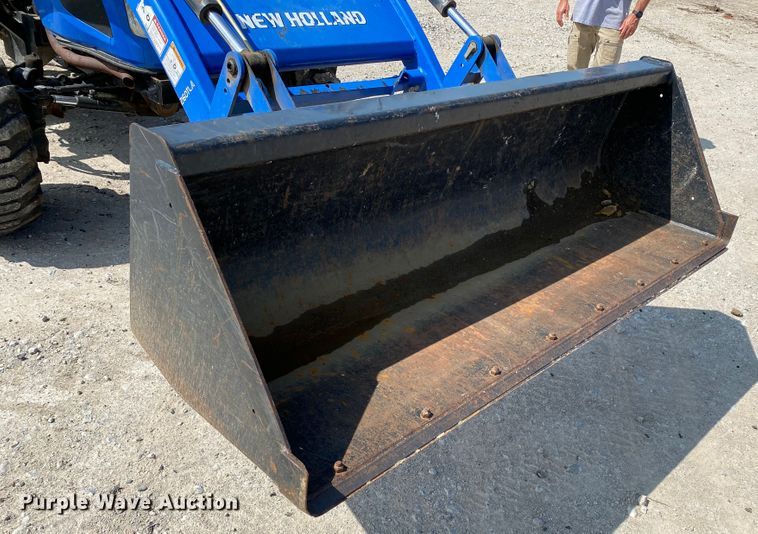 image for item HE9763 2014 New Holland Boomer 47  MFWD tractor