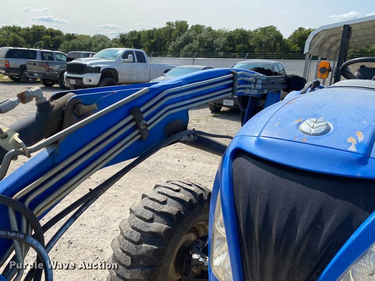 image for item HE9763 2014 New Holland Boomer 47  MFWD tractor