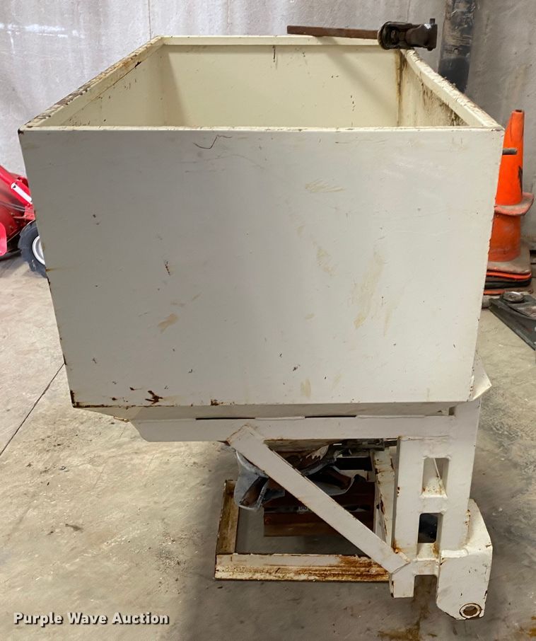 image for item HE9765 Herd 1200 broadcast seeder