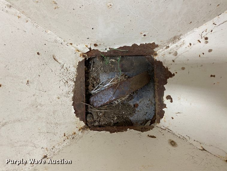 image for item HE9765 Herd 1200 broadcast seeder