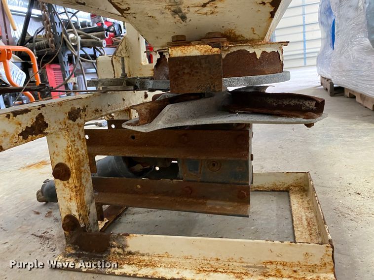 image for item HE9765 Herd 1200 broadcast seeder