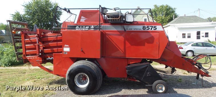 image for item HF9582 1998 Case IH 8575  large square baler