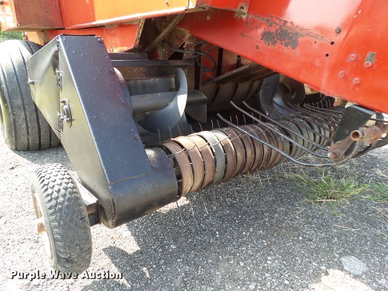 image for item HF9582 1998 Case IH 8575  large square baler