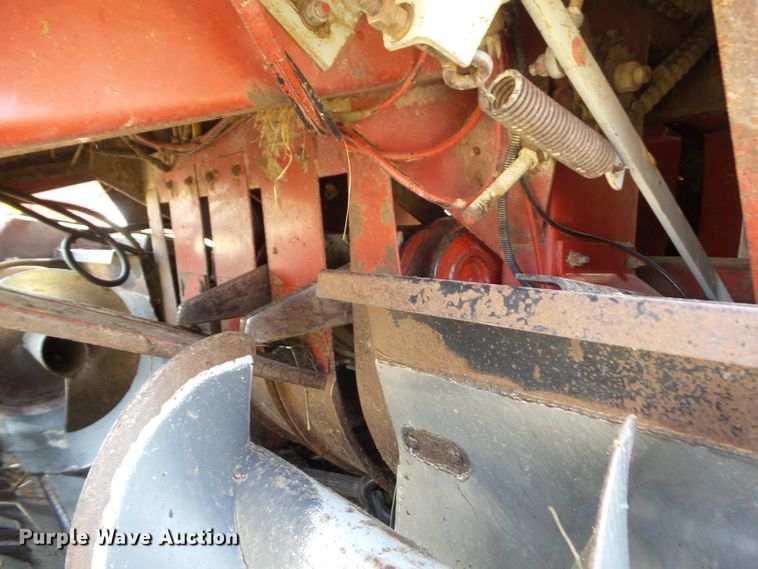 image for item HF9582 1998 Case IH 8575  large square baler