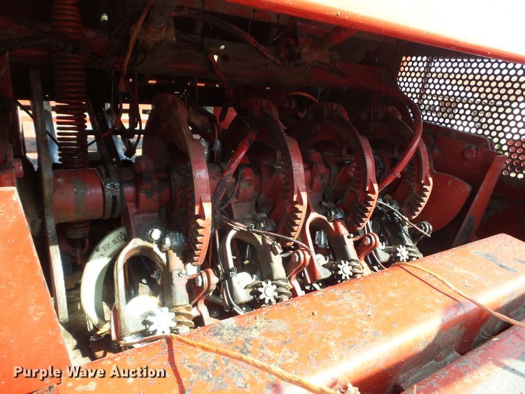 image for item HF9582 1998 Case IH 8575  large square baler