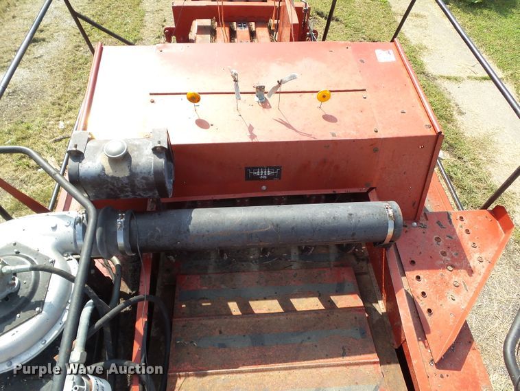 image for item HF9582 1998 Case IH 8575  large square baler