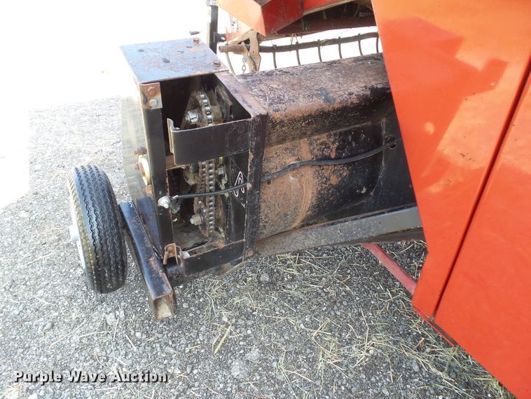 image for item HF9582 1998 Case IH 8575  large square baler