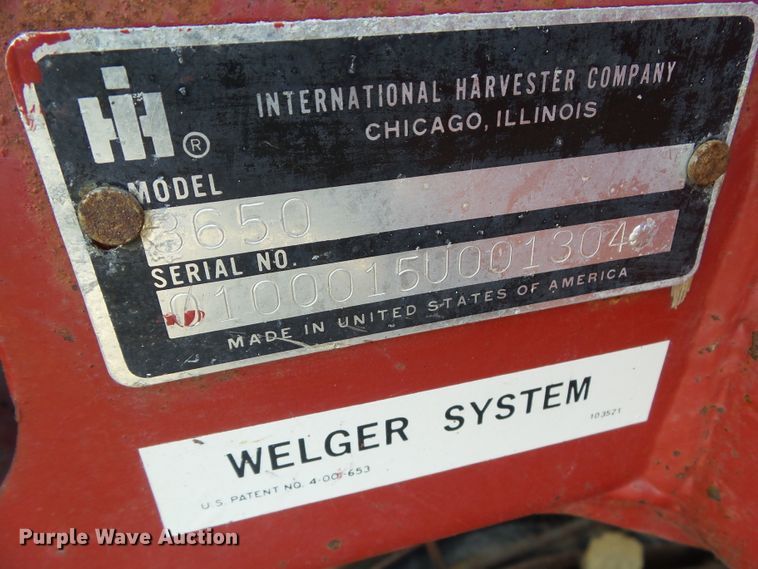 image for item HF9583 International 3650  round baler