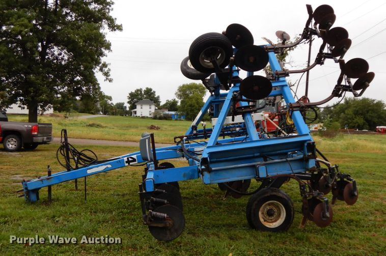 image for item HJ9633 DMI Nutri-Placr 4250 anhydrous ammonia applicator