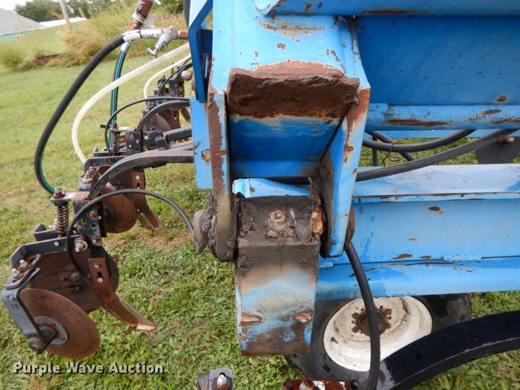 image for item HJ9633 DMI Nutri-Placr 4250 anhydrous ammonia applicator