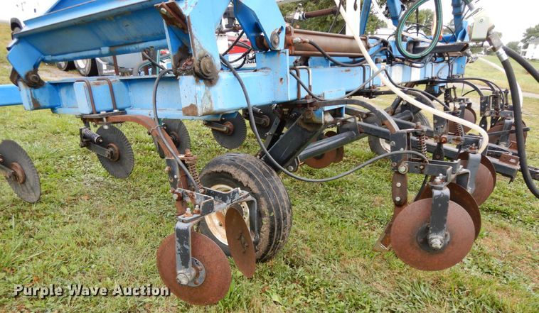 image for item HJ9633 DMI Nutri-Placr 4250 anhydrous ammonia applicator