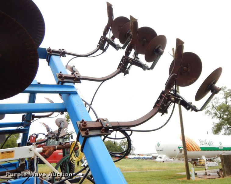 image for item HJ9633 DMI Nutri-Placr 4250 anhydrous ammonia applicator