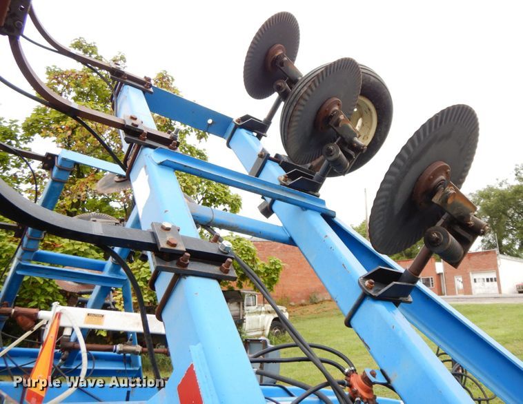 image for item HJ9633 DMI Nutri-Placr 4250 anhydrous ammonia applicator