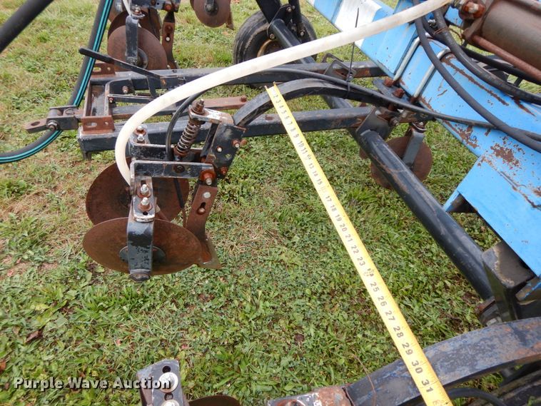 image for item HJ9633 DMI Nutri-Placr 4250 anhydrous ammonia applicator