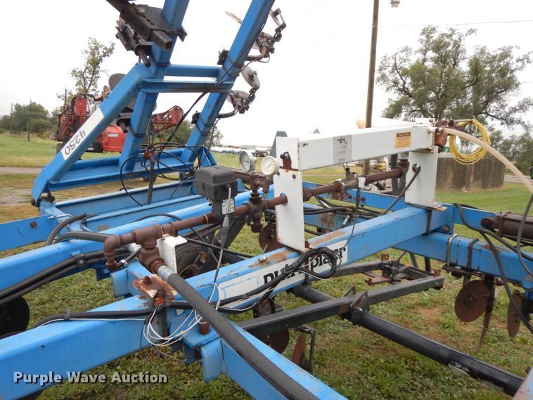 image for item HJ9633 DMI Nutri-Placr 4250 anhydrous ammonia applicator