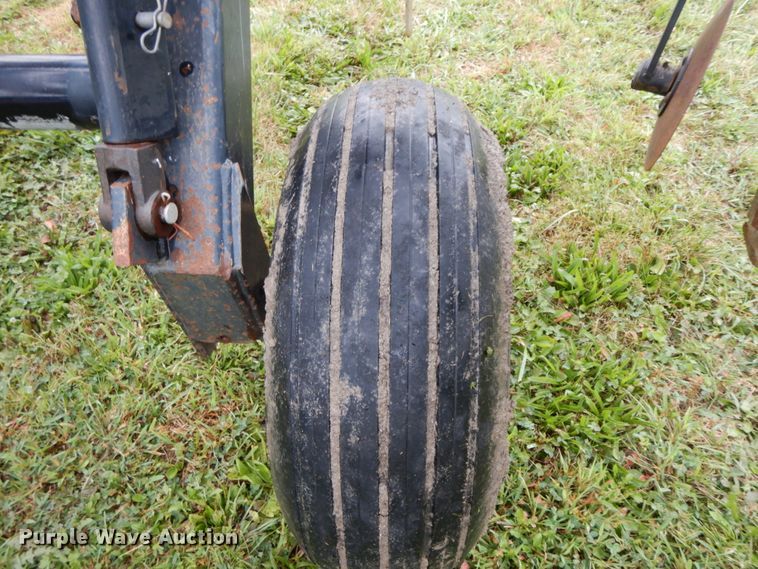 image for item HJ9633 DMI Nutri-Placr 4250 anhydrous ammonia applicator