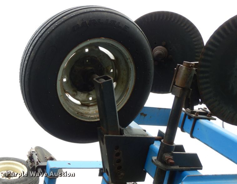 image for item HJ9633 DMI Nutri-Placr 4250 anhydrous ammonia applicator