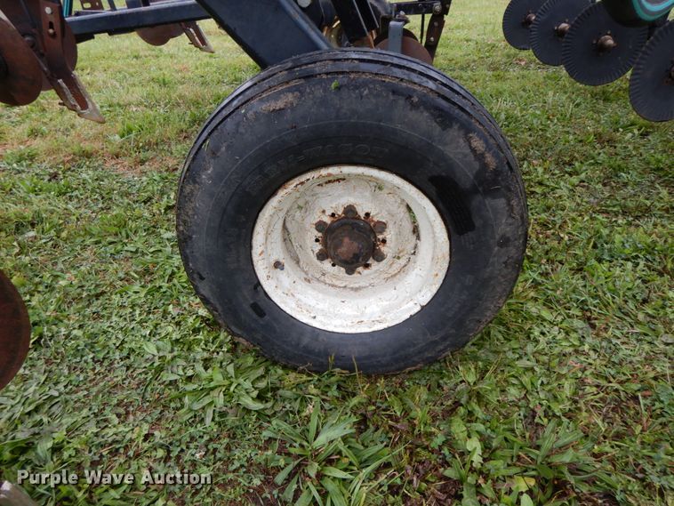 image for item HJ9633 DMI Nutri-Placr 4250 anhydrous ammonia applicator