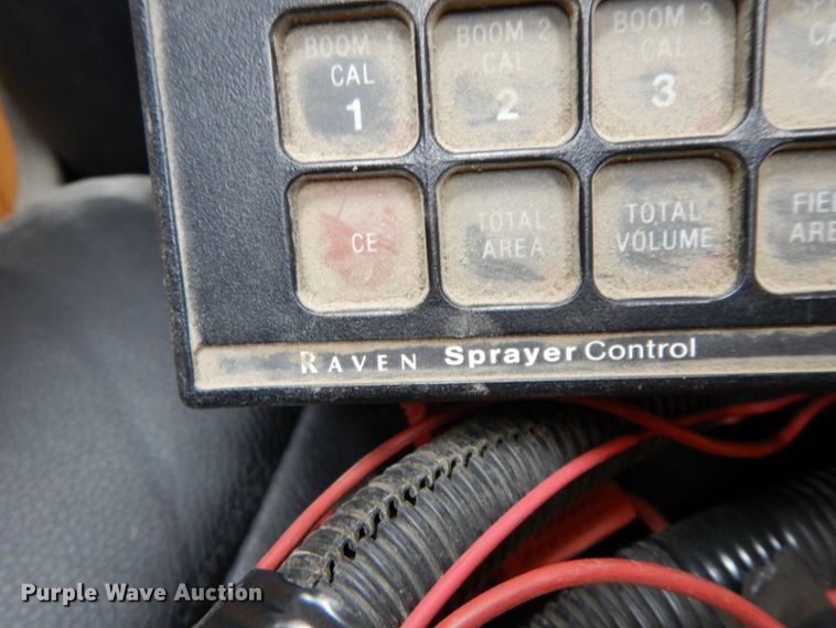 image for item HJ9633 DMI Nutri-Placr 4250 anhydrous ammonia applicator