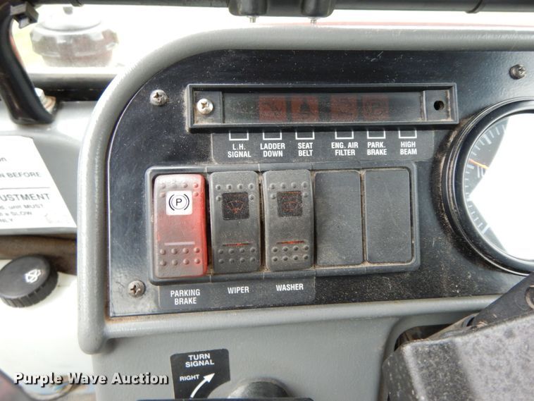 image for item HJ9634 2006 Case IH Patriot SPX3185 sprayer