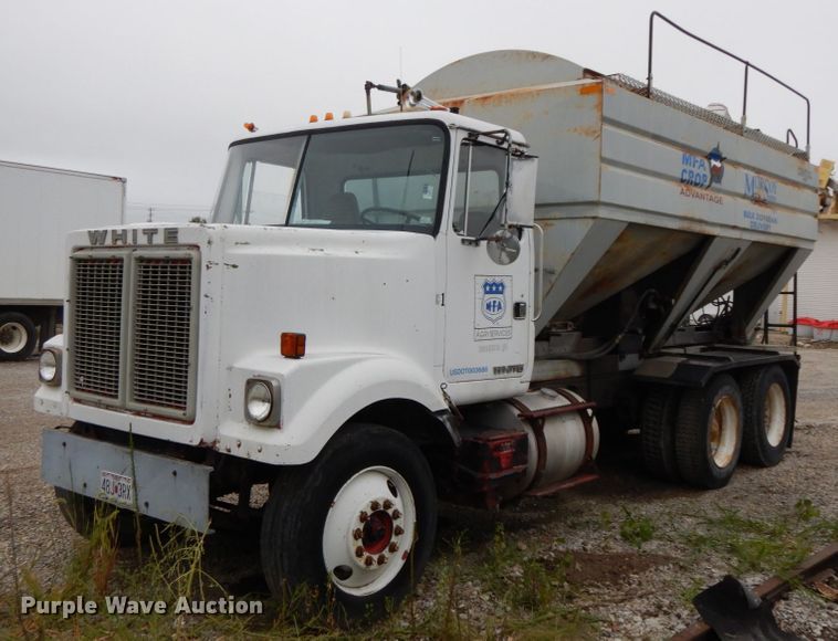 image for item HJ9636 1981 White Volvo RBS  seed tender truck