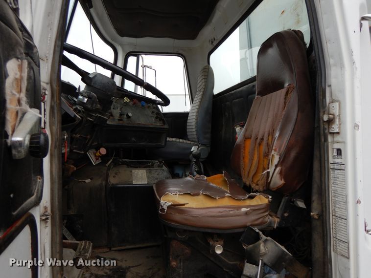 image for item HJ9636 1981 White Volvo RBS  seed tender truck