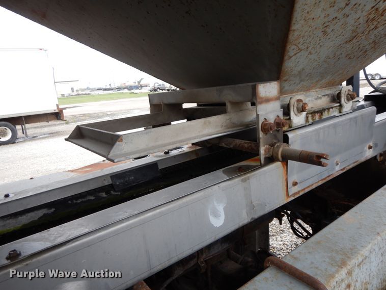 image for item HJ9636 1981 White Volvo RBS  seed tender truck