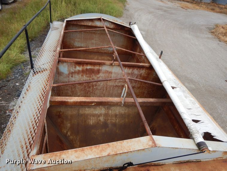 image for item HJ9636 1981 White Volvo RBS  seed tender truck