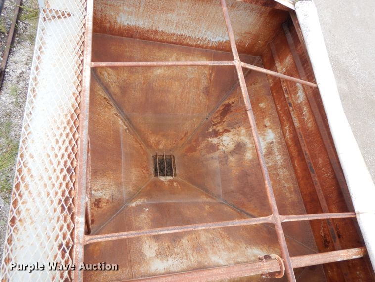 image for item HJ9636 1981 White Volvo RBS  seed tender truck