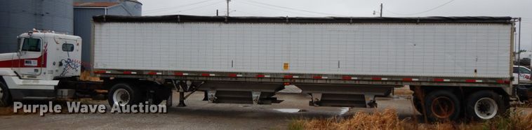 image for item HJ9637 1989 Wilson DWCH-100 double hopper bottom conversion grain trailer