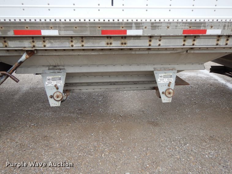 image for item HJ9637 1989 Wilson DWCH-100 double hopper bottom conversion grain trailer