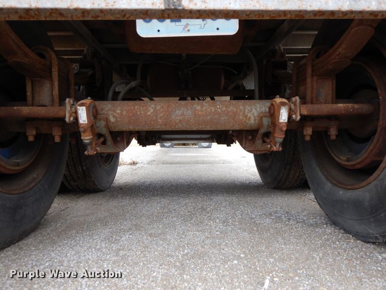 image for item HJ9637 1989 Wilson DWCH-100 double hopper bottom conversion grain trailer