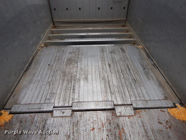 image for item HJ9637 1989 Wilson DWCH-100 double hopper bottom conversion grain trailer