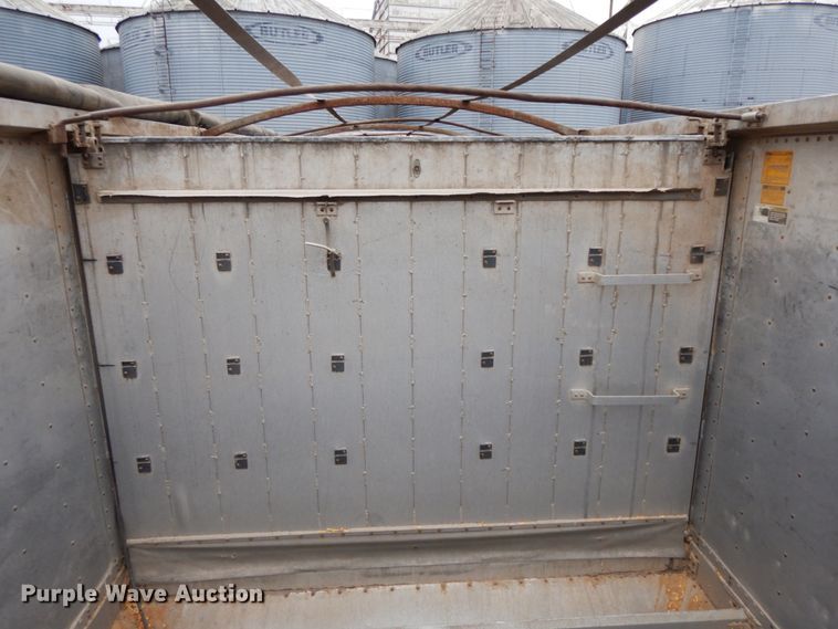 image for item HJ9637 1989 Wilson DWCH-100 double hopper bottom conversion grain trailer