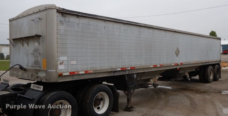 image for item HJ9638 1988 Wilson DWH-200 double hopper bottom grain trailer