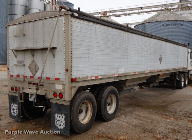 image for item HJ9638 1988 Wilson DWH-200 double hopper bottom grain trailer