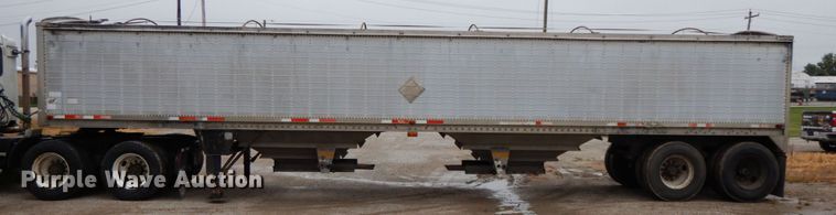 image for item HJ9638 1988 Wilson DWH-200 double hopper bottom grain trailer