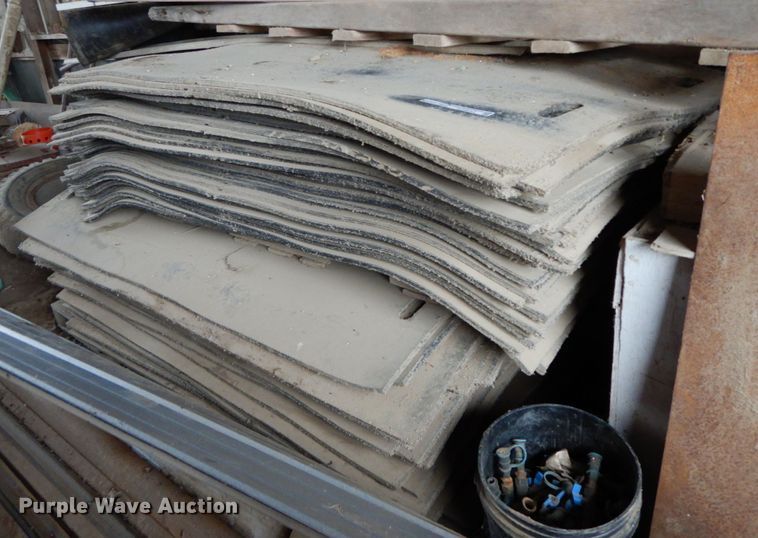 image for item HJ9643 Approximately 75 rubber feed floor mats